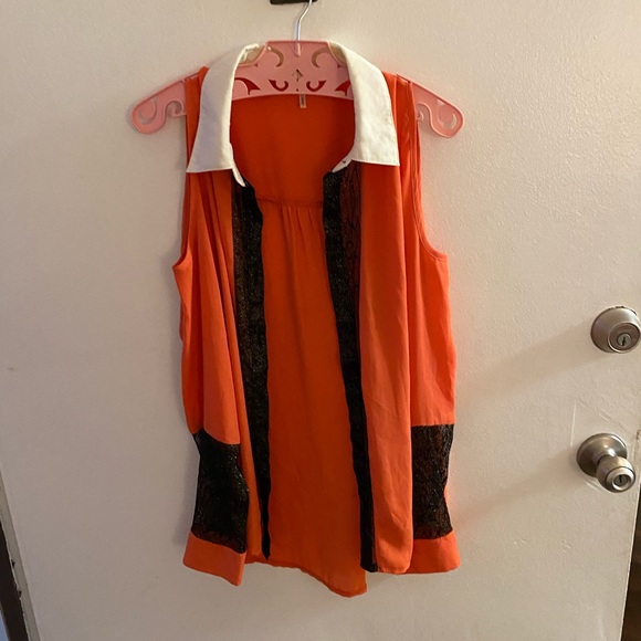 Top - Picture 2 of 3